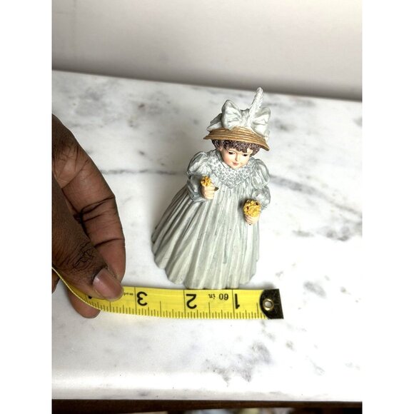 A Flower For You Figurine By Maud Humphrey Bogart 1990 Hamilton Collectors Club - Picture 6 of 6